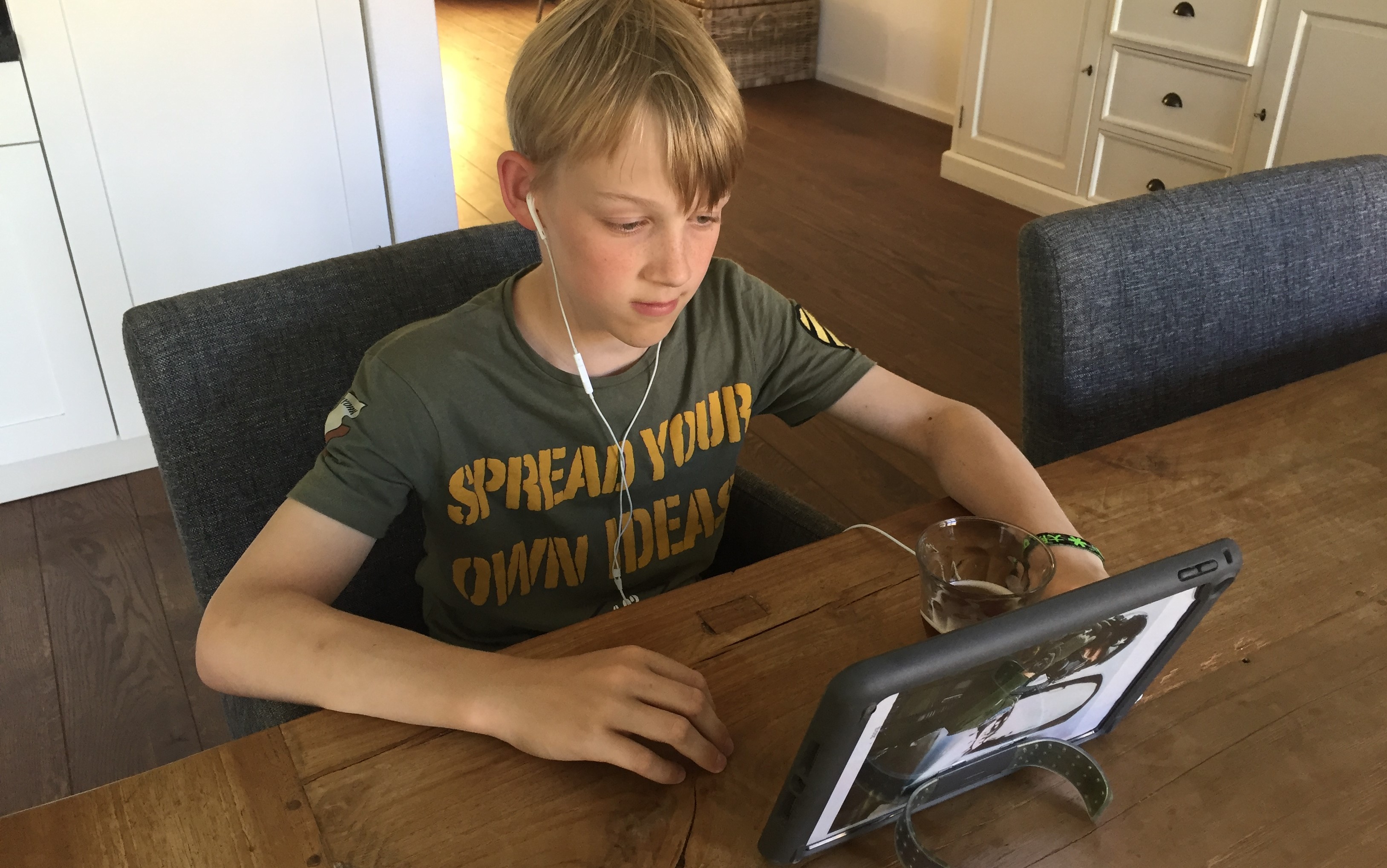 puberzoon, pubergedrag, praten met je puber, opvoeding en pubers