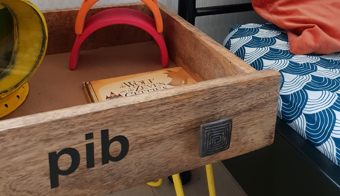 kinderkamer nachtkastje, industriele kinderkamer, nacht kastje, PIB