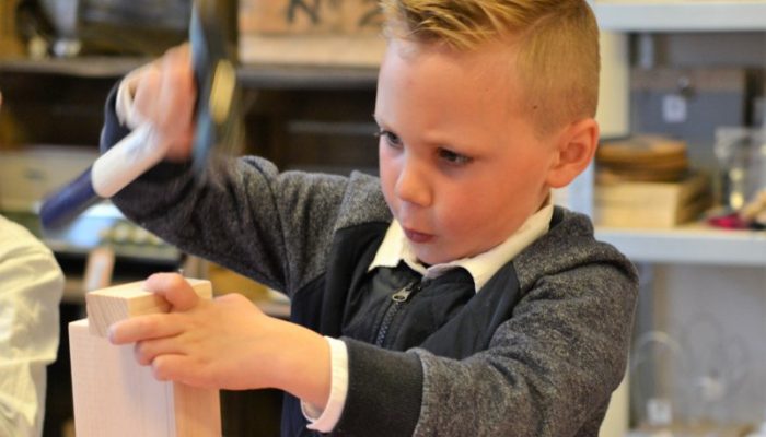 dino bouwpakket, dinosaurus feestje, dino knutselen, klussen met je kind