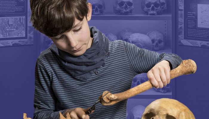 Andere achtergrond: pronkstuk van de expo, zwartwit, omgezet in kleur