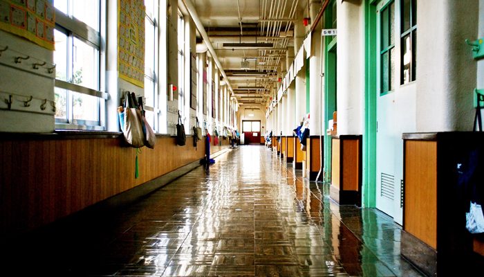 school is weer begonnen, back to school